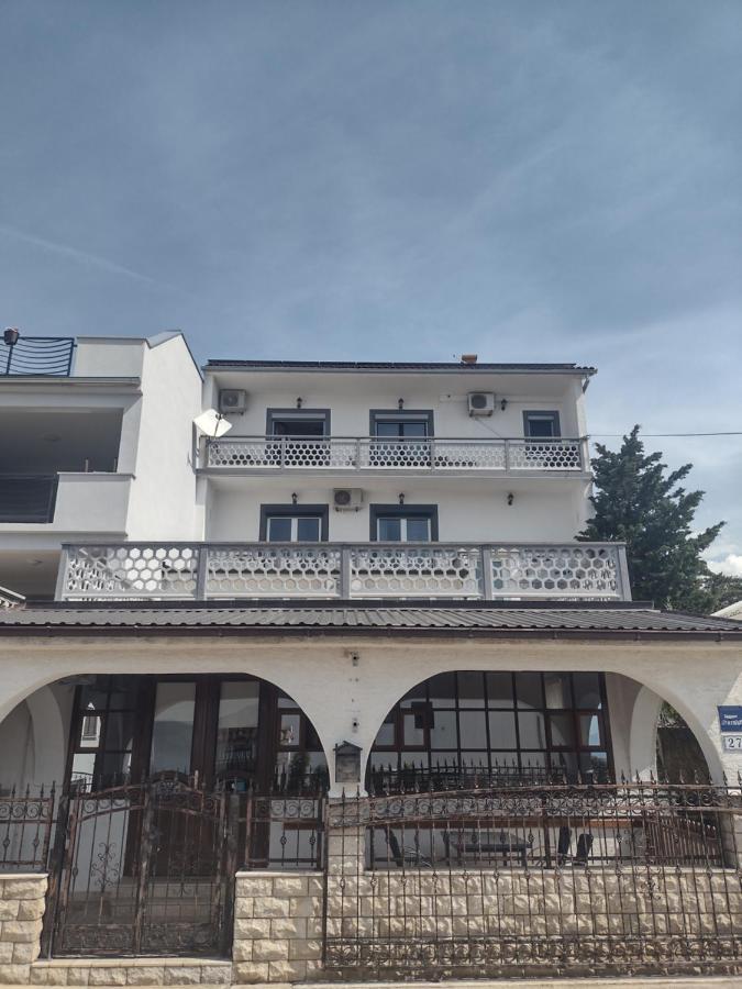 Apartments Vita Novi Vinodolski Kültér fotó
